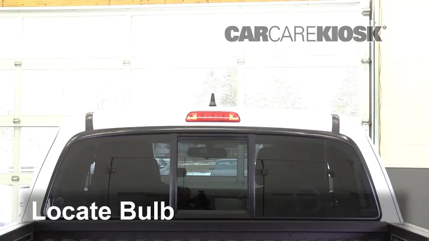 2017 Toyota Tacoma SR 2.7L 4 Cyl. Extended Cab Pickup Éclairage Feu de freinage central (remplacer l'ampoule)